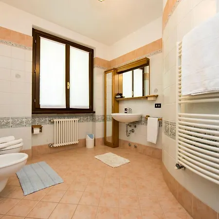 Διαμέρισμα Cascina Mirasole Sleeps 5 *