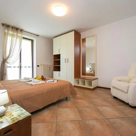 Cascina Mirasole Sleeps 5 * Reno Di Leggiuno
